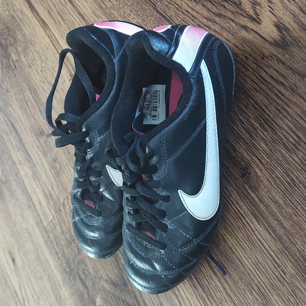 Girls Nike cleats